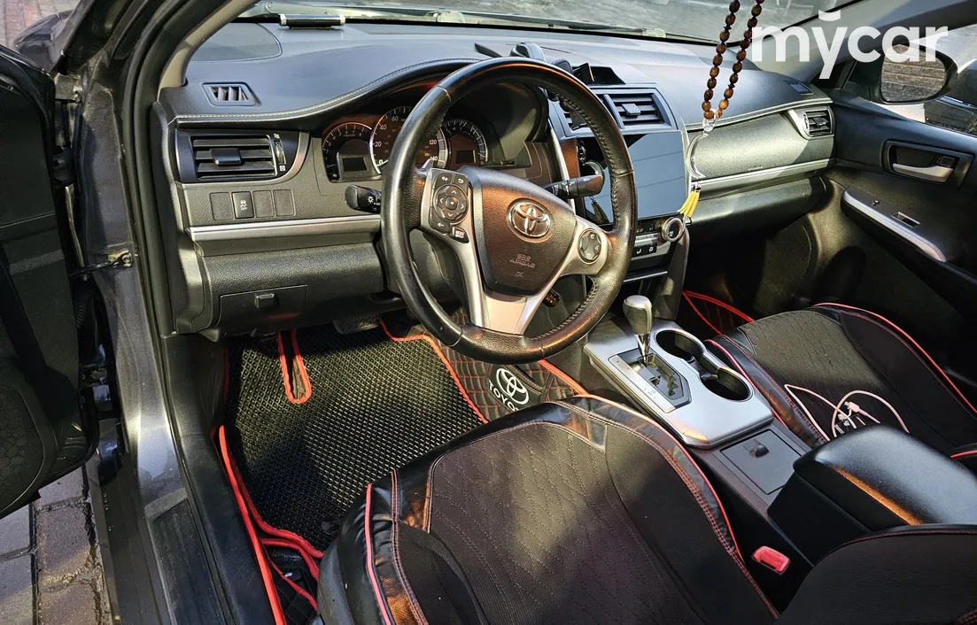 Toyota Camry 2013
