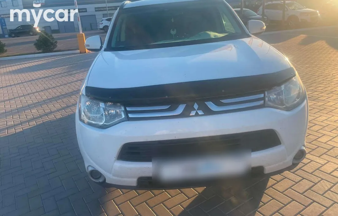 Mitsubishi Outlander 2013