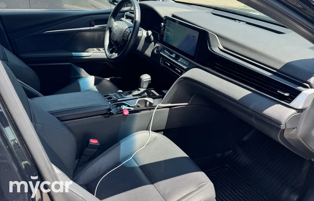 Toyota Camry 2024