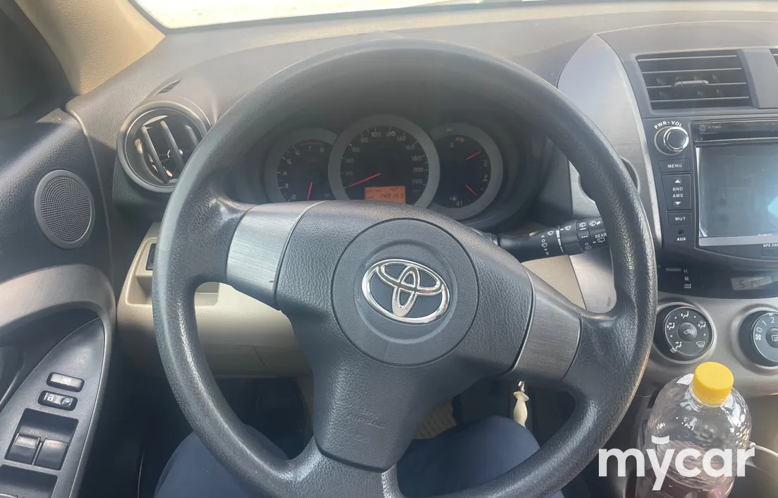 Toyota RAV4 2011