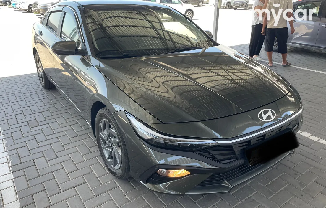 Hyundai Elantra 2025
