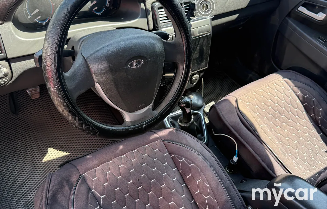 LADA Priora 2015