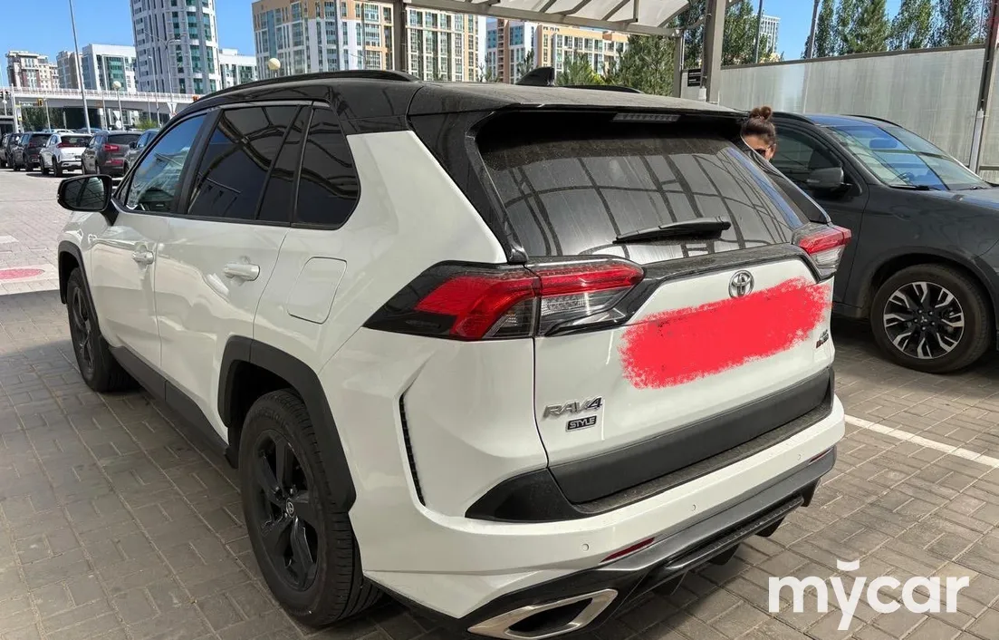 Toyota RAV4 2021