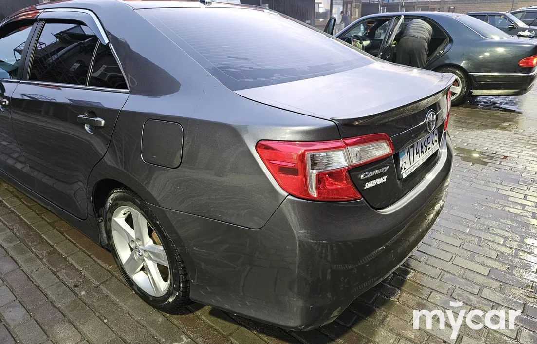 Toyota Camry 2013