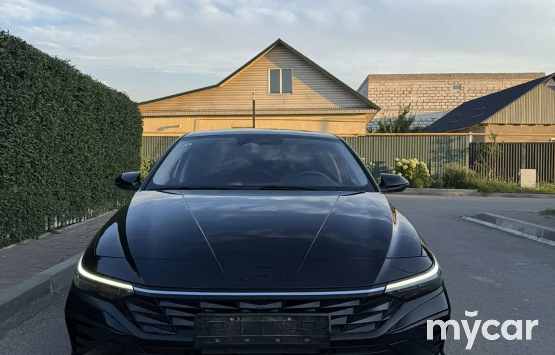 Hyundai Elantra 2024