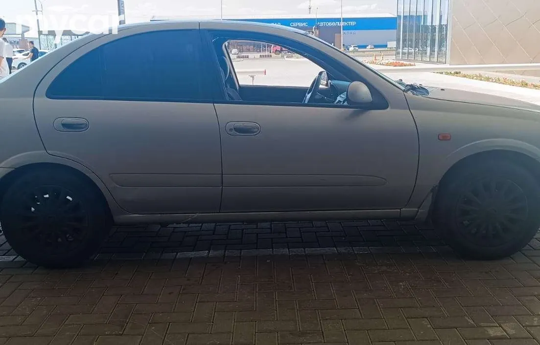 Nissan Sunny 2005
