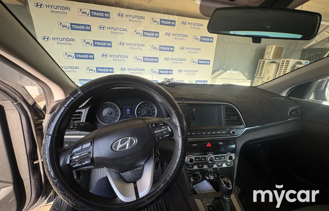 Hyundai Elantra 2019