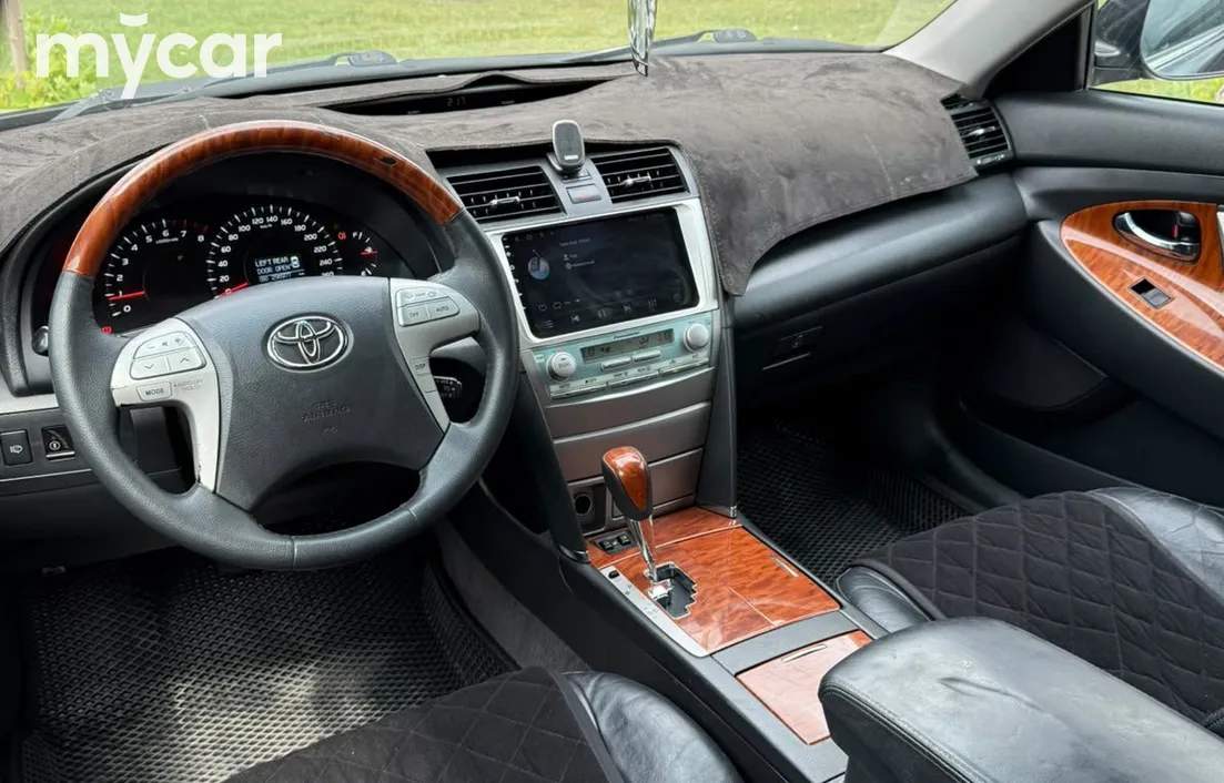 Toyota Camry 2010