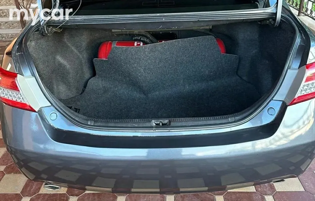Toyota Camry 2010