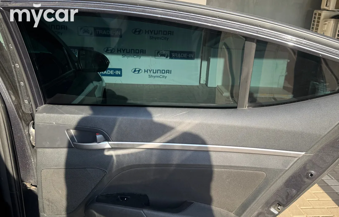 Hyundai Elantra 2019