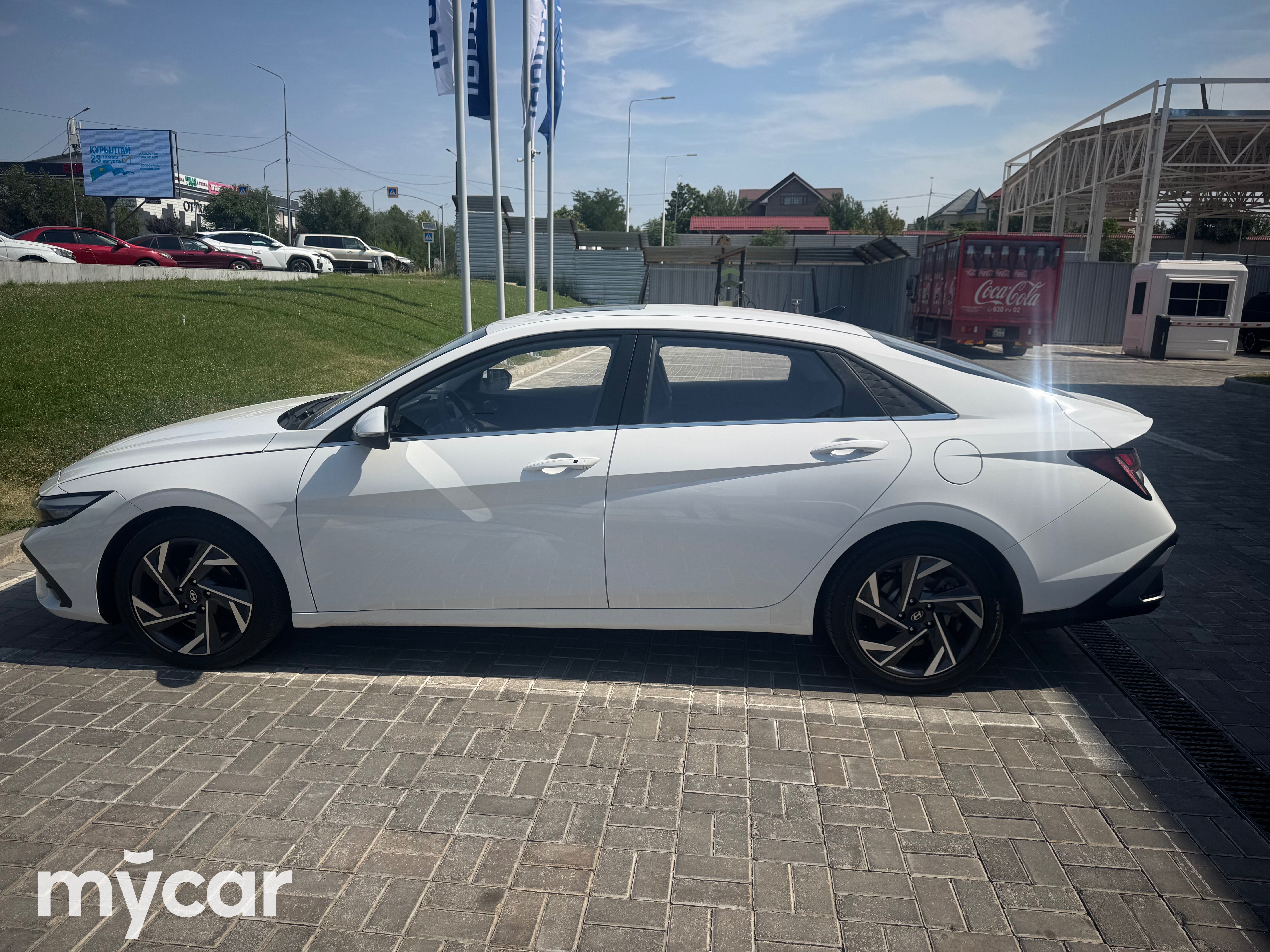 Hyundai Elantra 2023