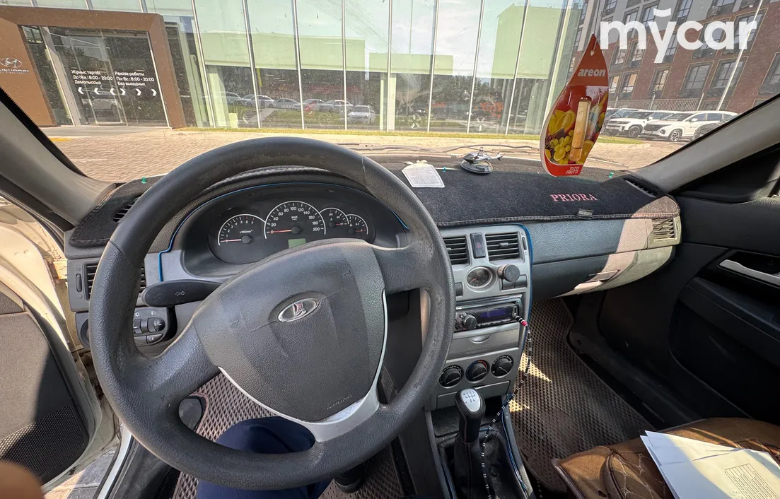LADA Priora 2012