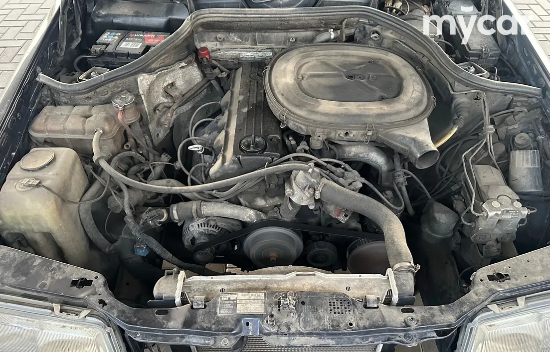 Mercedes-Benz W124 1987