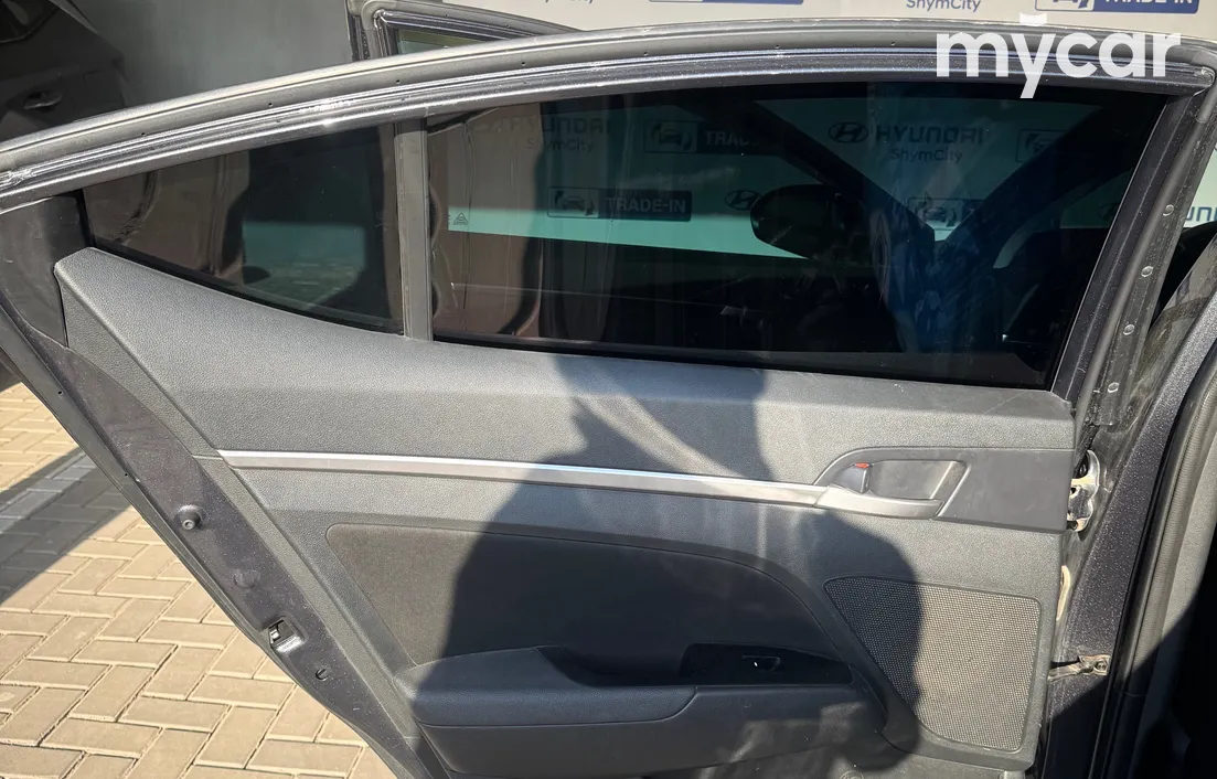 Hyundai Elantra 2019