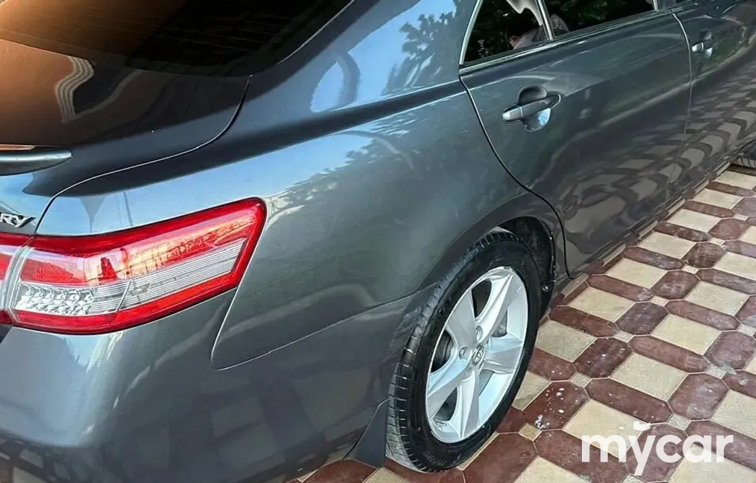 Toyota Camry 2010