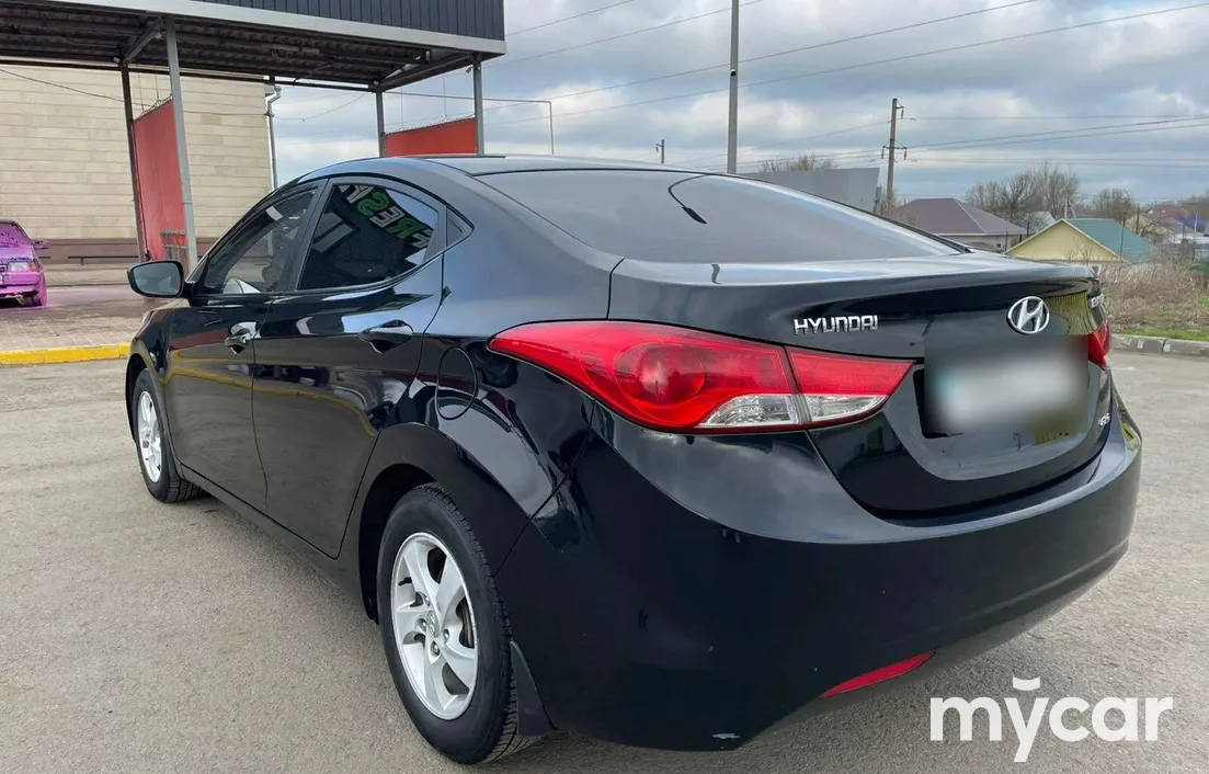 Hyundai Elantra 2013