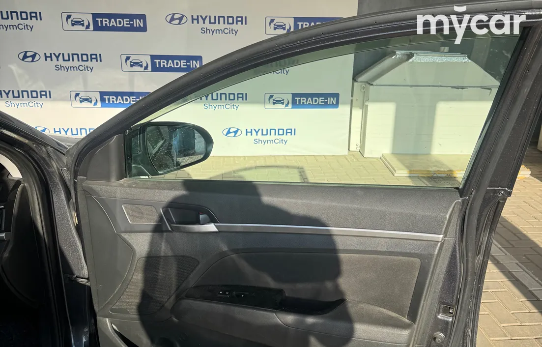 Hyundai Elantra 2019