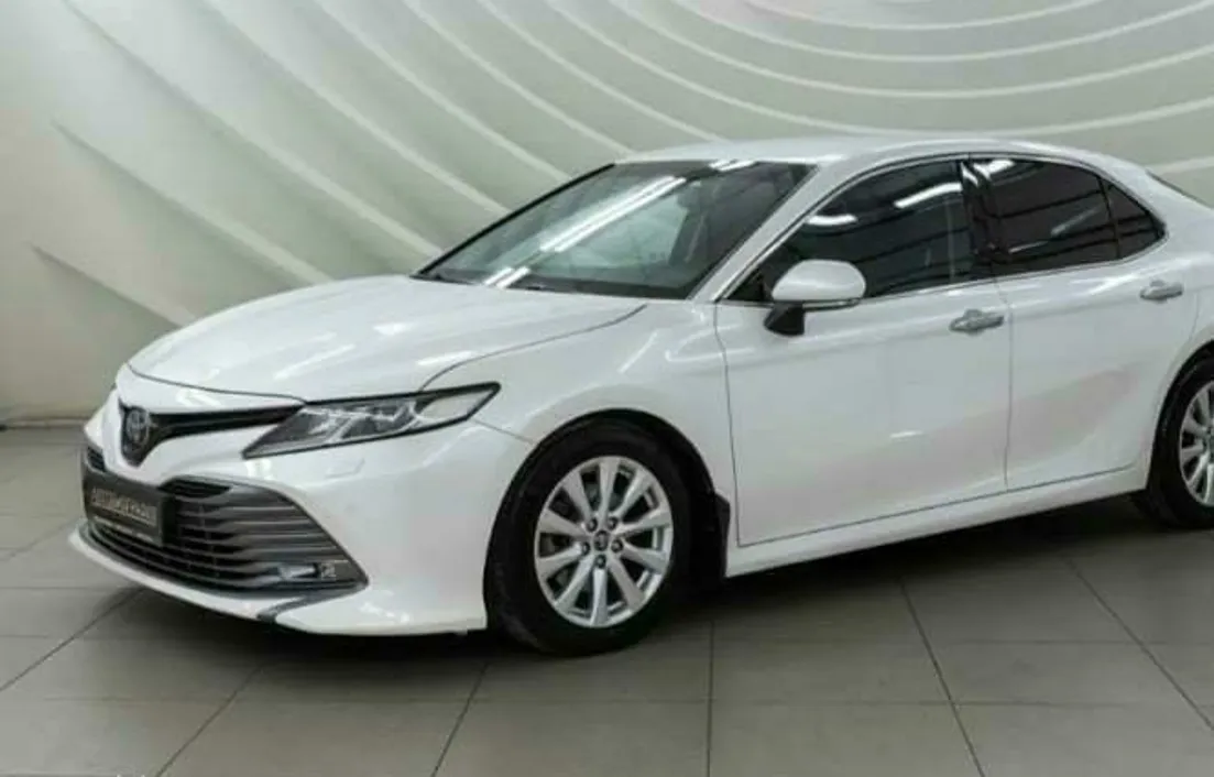 Toyota Camry 2019