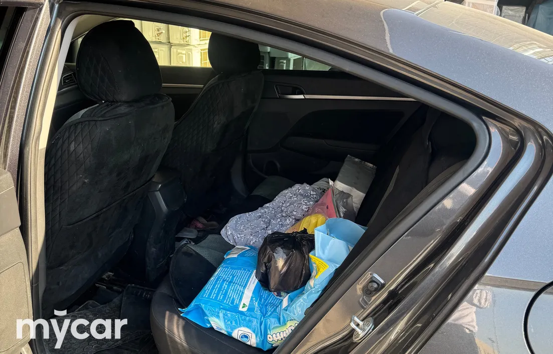 Hyundai Elantra 2019