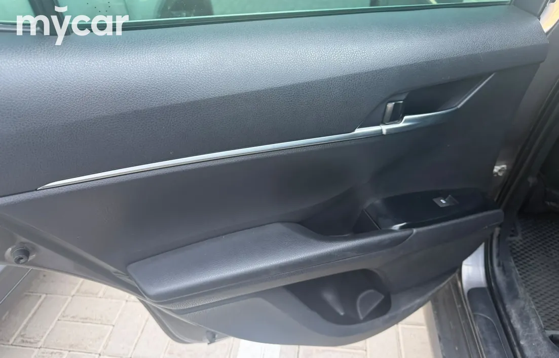 Toyota Camry 2019