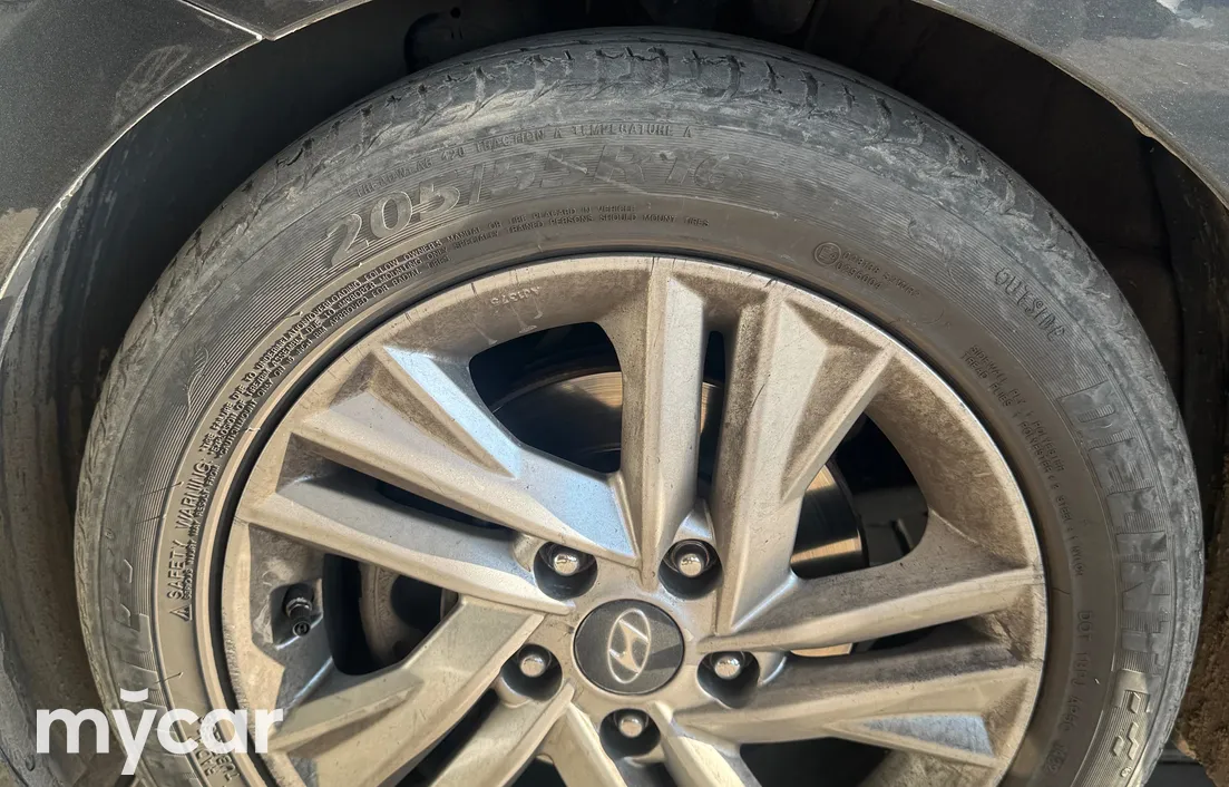 Hyundai Elantra 2019