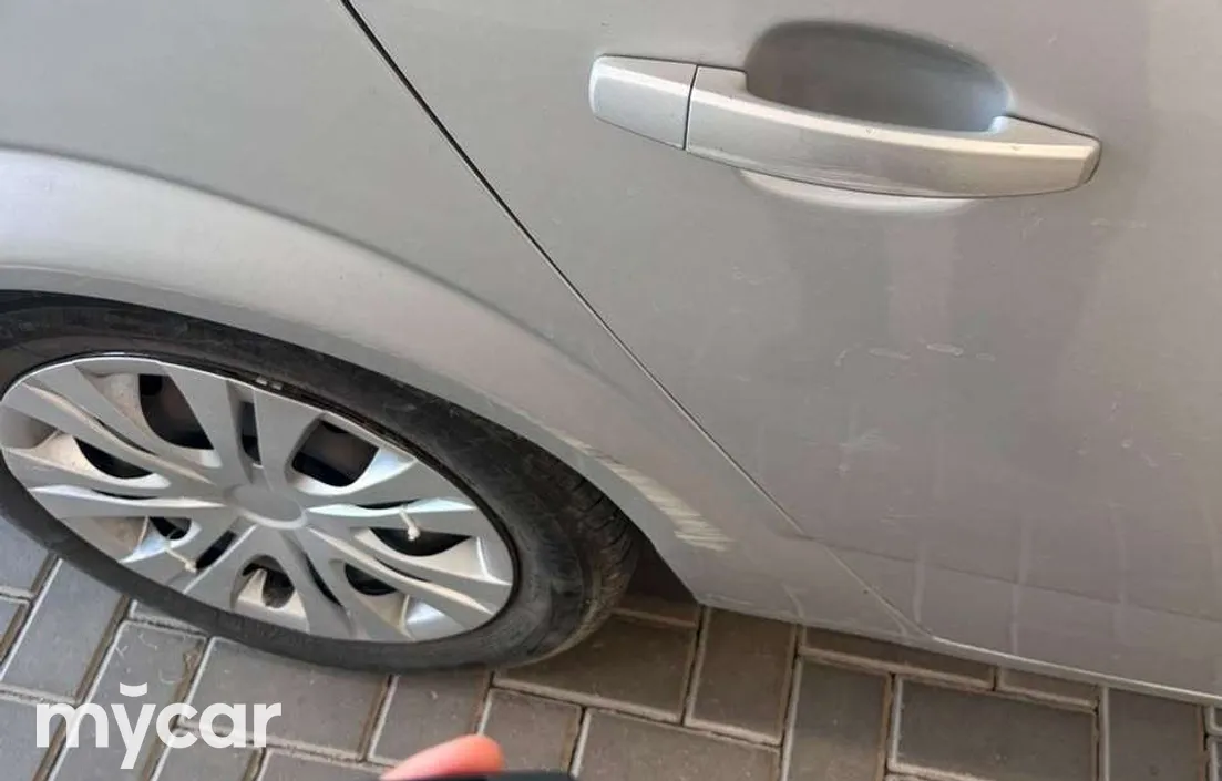 Opel Astra 2011