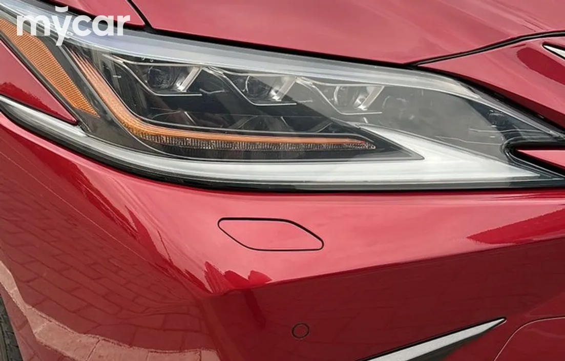 Lexus ES 2021