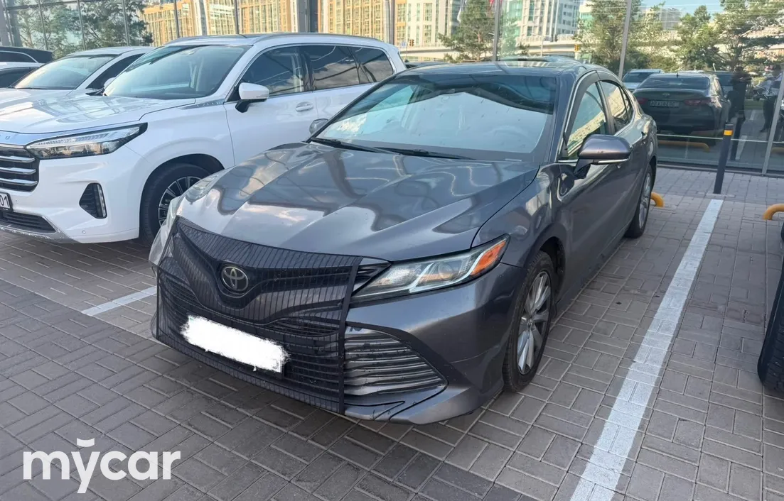 Toyota Camry 2019
