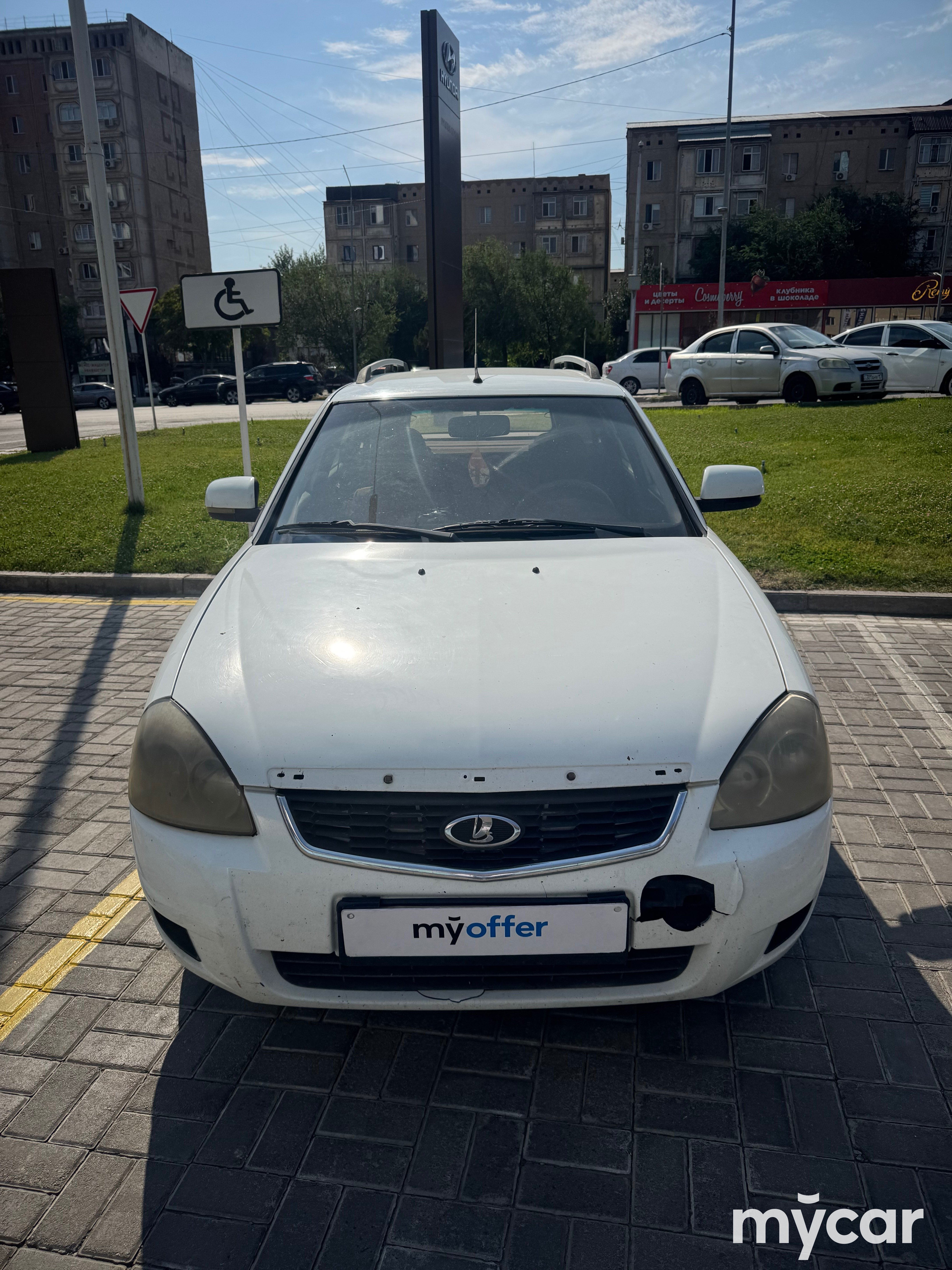 LADA Priora 2012