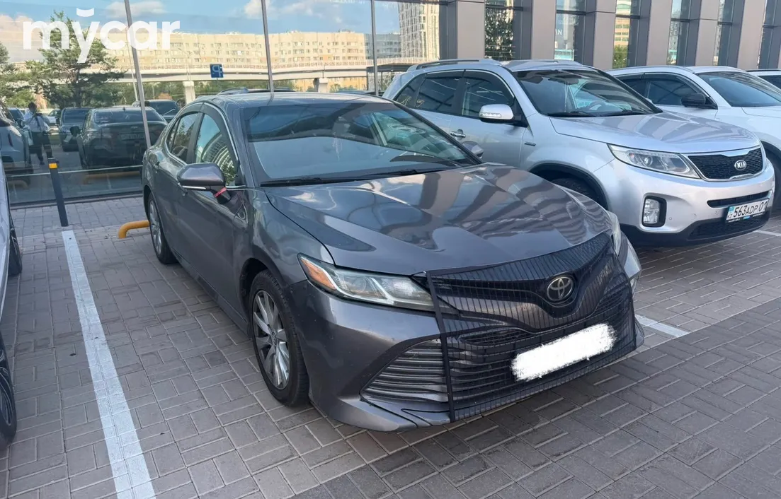 Toyota Camry 2019