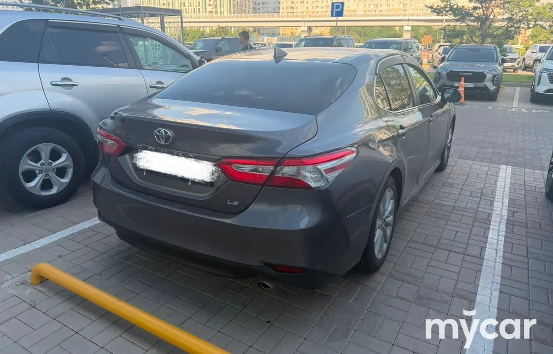 Toyota Camry 2019