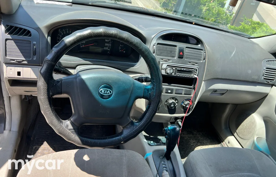 Kia Cerato 2006