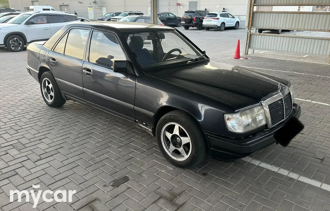 Mercedes-Benz W124 1987