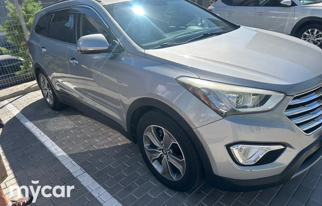 Hyundai Santa Fe 2013