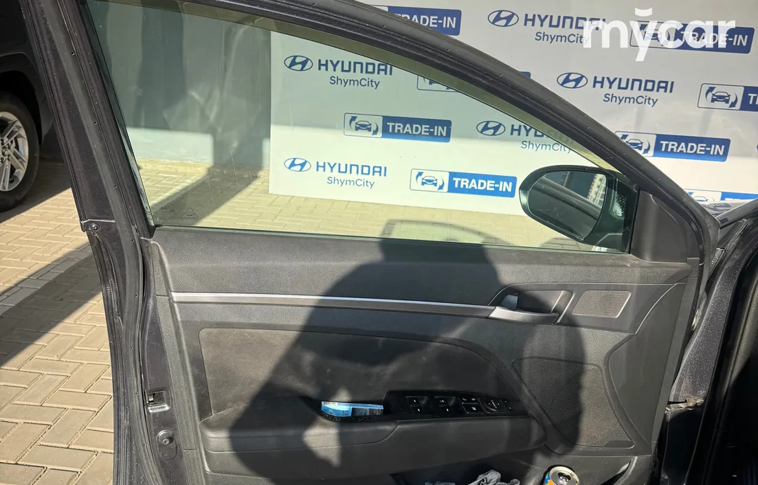 Hyundai Elantra 2019