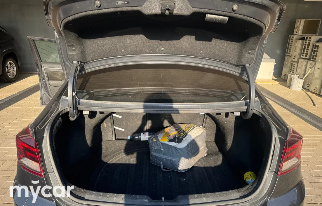 Hyundai Elantra 2019