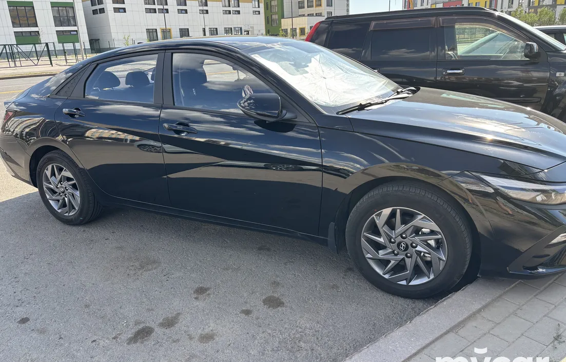 Hyundai Elantra 2024