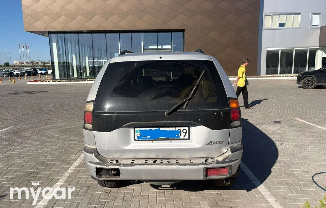Mitsubishi Montero Sport 2002