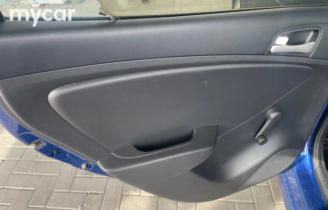 Hyundai Solaris 2012