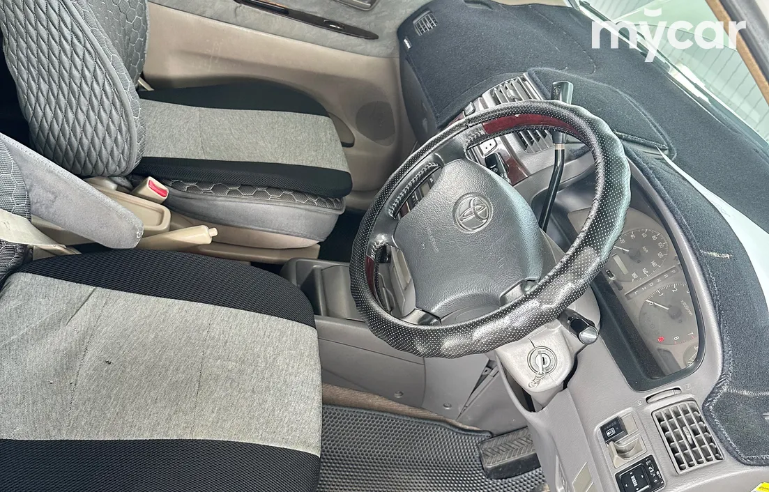 Toyota Gaia 1998