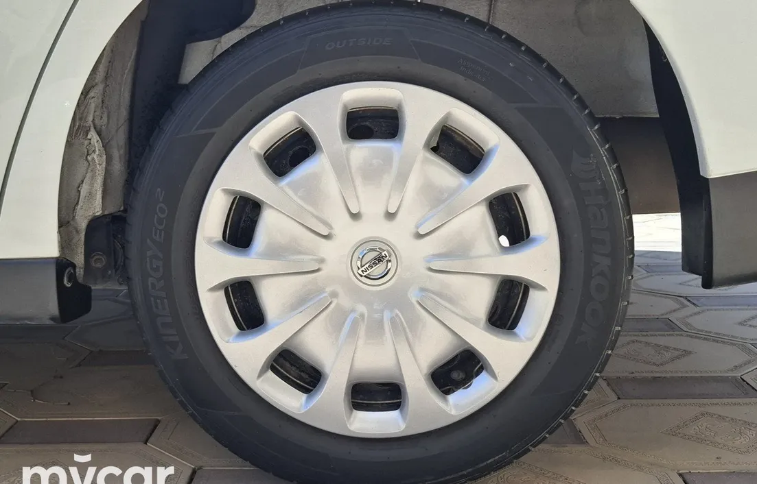 Nissan Almera 2015