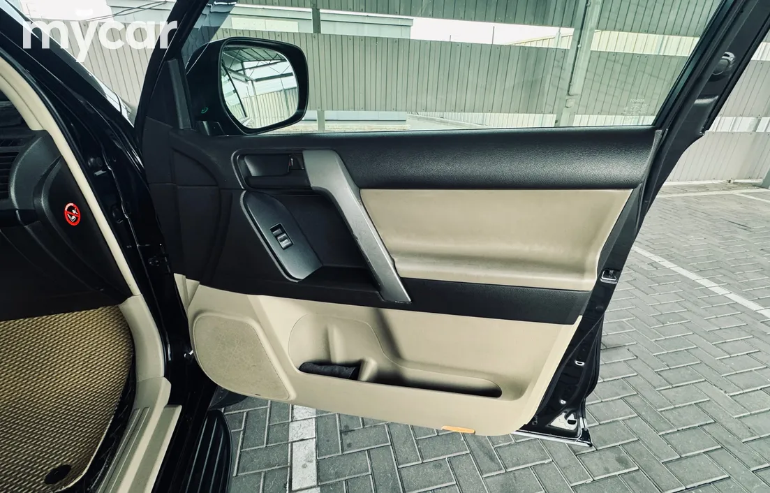 Toyota Land Cruiser Prado 2013