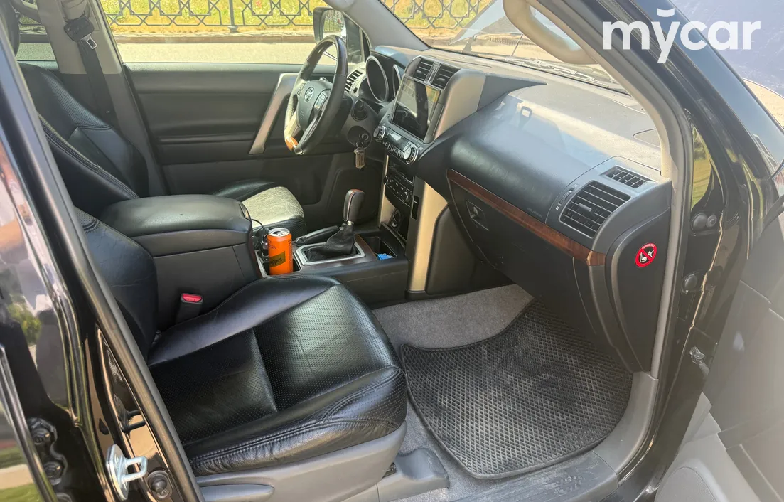 Toyota Land Cruiser Prado 2013