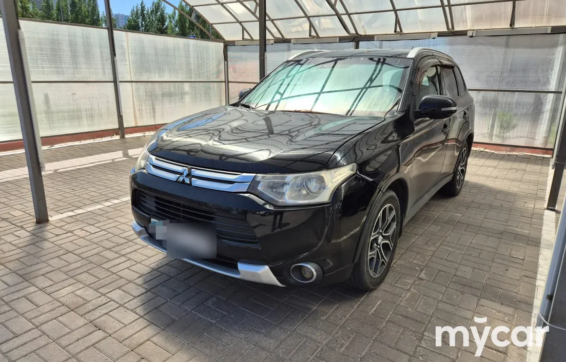 Mitsubishi Outlander 2014