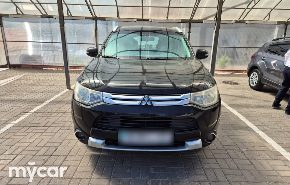 Mitsubishi Outlander 2014