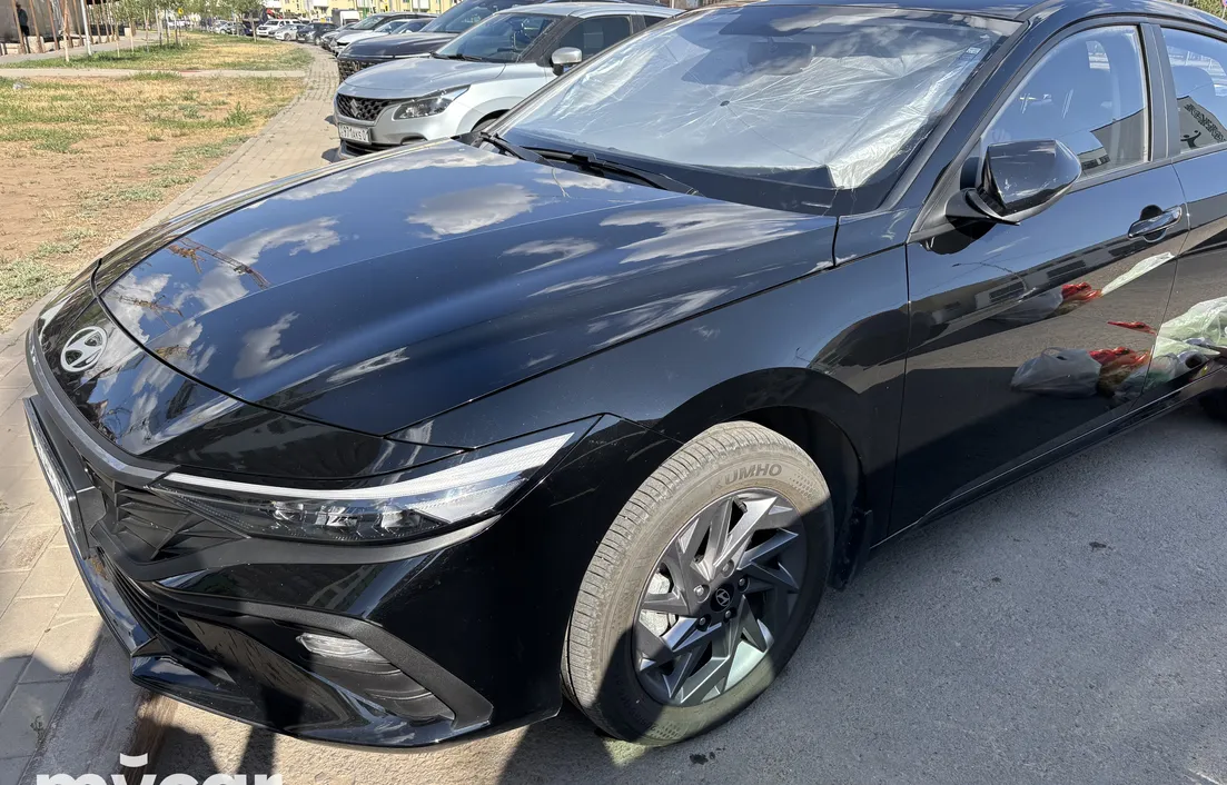 Hyundai Elantra 2024