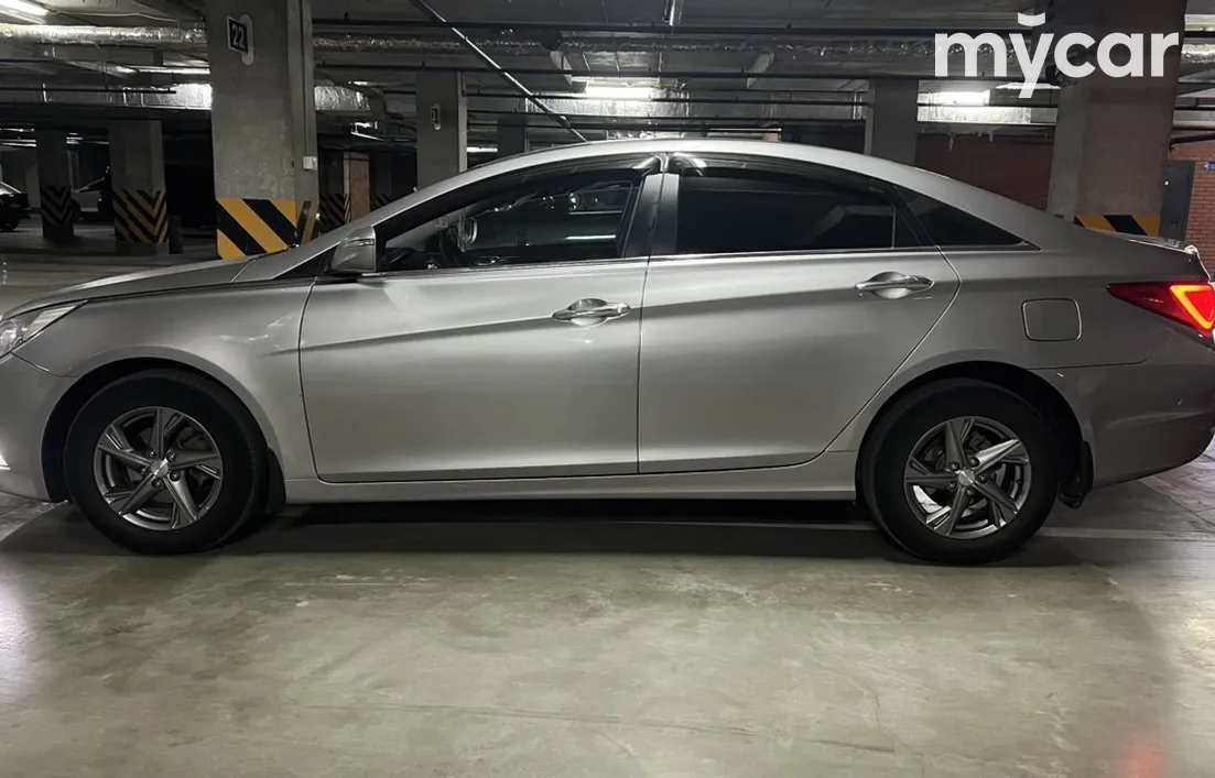 Hyundai Sonata 2013