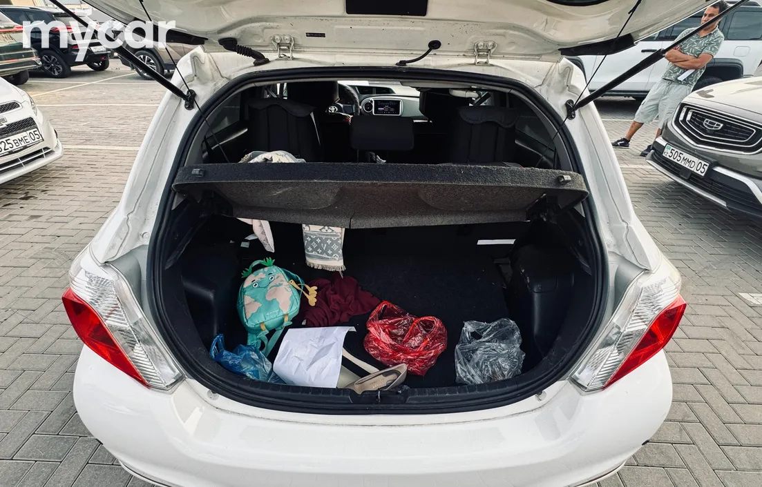 Toyota Yaris 2012