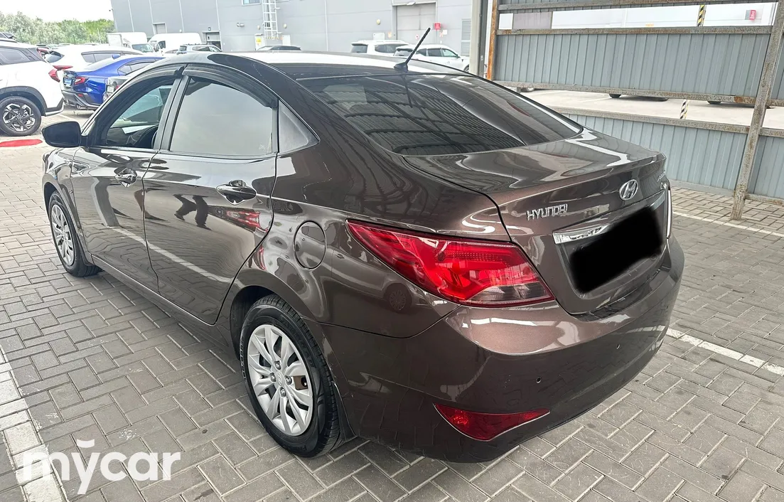 Hyundai Accent 2015