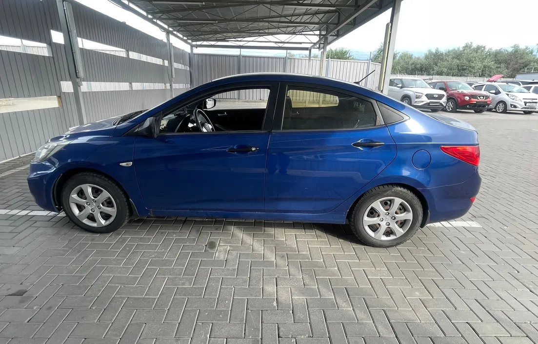 Hyundai Solaris 2012